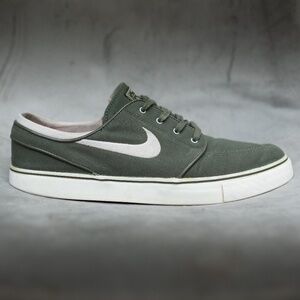 Nike SB Zoom Stefan Janoski Men's 11 Olive Green Skating Canvas Shoes Sneakers